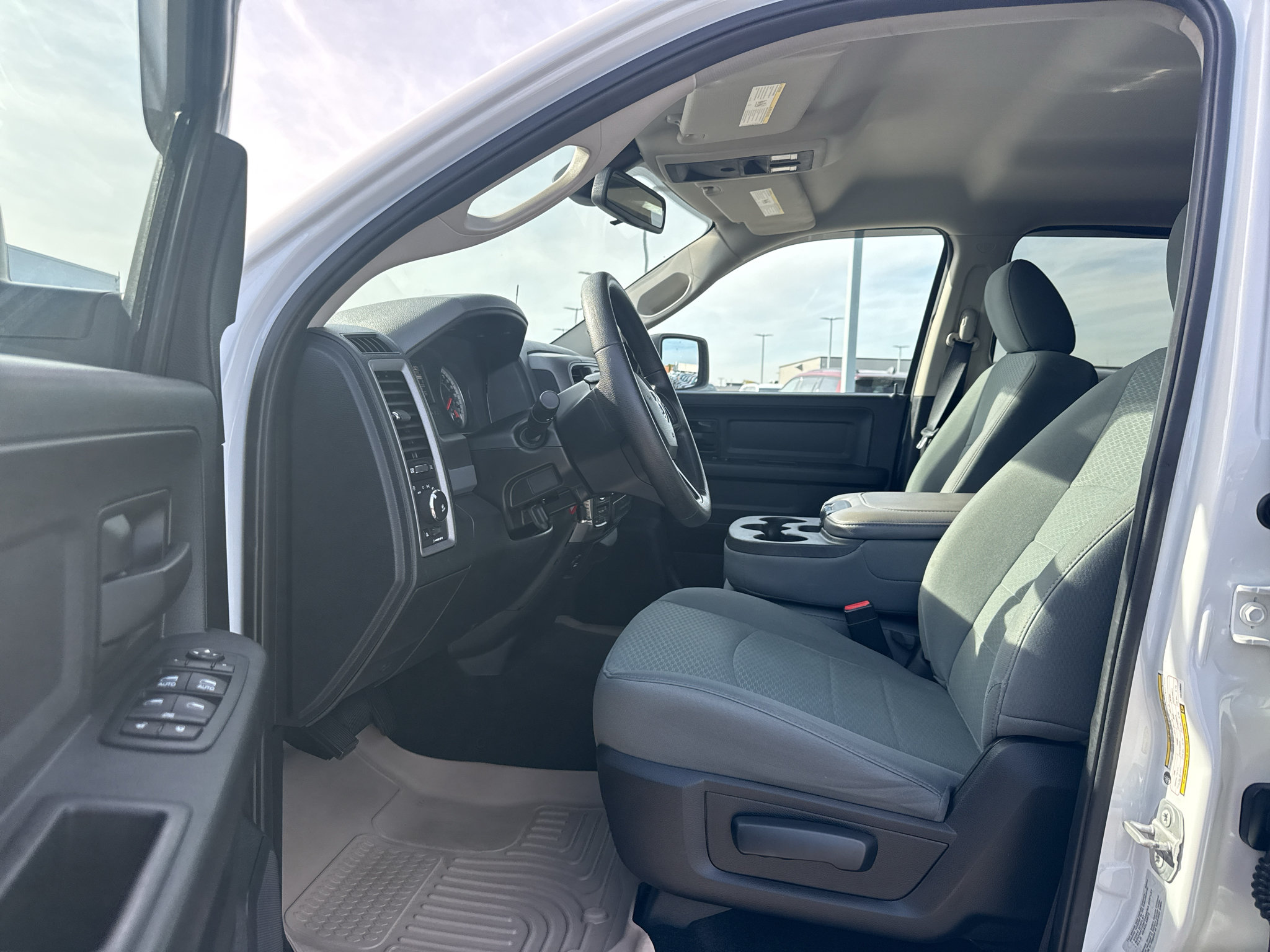 Used 2016 RAM 1500 Express w/ Popular Equipment Group AWD/4WD image 4