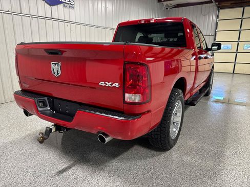 Used 2017 RAM 1500 Express w/ Express Value Package AWD/4WD image 8