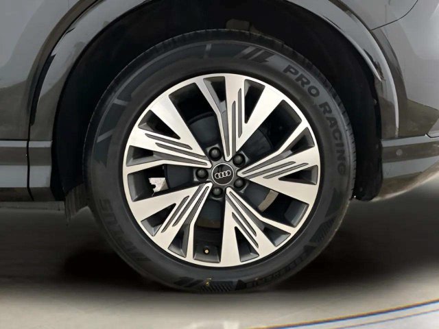 Used 2023 Audi Q4 e-tron Premium Plus RWD image 99