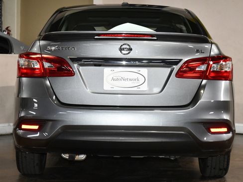Used 2019 Nissan Sentra SL image 2