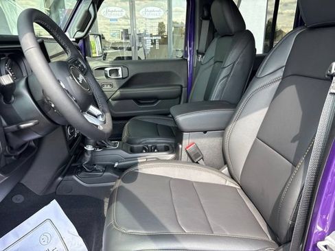 New 2026 Jeep Wrangler Unlimited Sahara w/ Technology Group AWD/4WD image 5