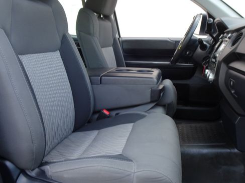 Used 2017 Toyota Tundra SR image 13