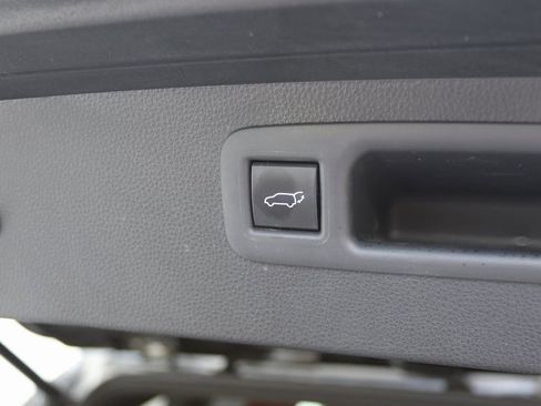 Used 2022 Toyota Highlander XSE image 24