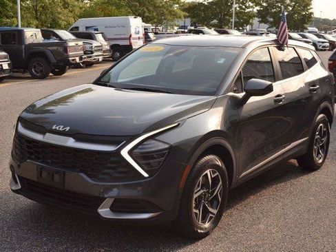 Used 2024 Kia Sportage LX image 4