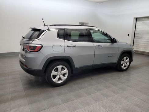 Used 2020 Jeep Compass Latitude FWD image 10