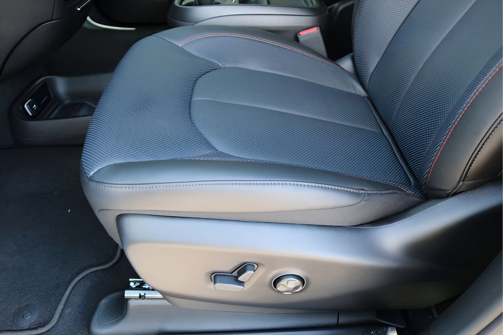 New 2027 Chrysler Pacifica Select FWD image 12