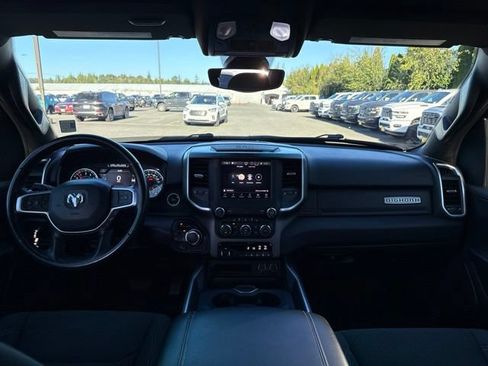 Used 2022 RAM 1500 Big Horn AWD/4WD image 18
