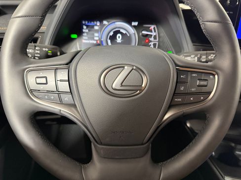Used 2024 Lexus UX 250h FWD w/ Premium Package image 13