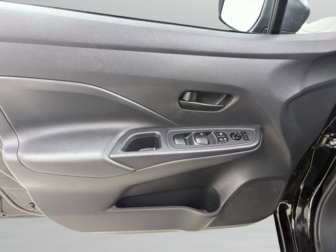 Used 2024 Nissan Versa S w/ S Plus Package image 28