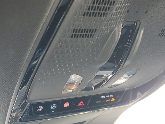 Certified 2024 Cadillac Lyriq Luxury AWD/4WD image 29