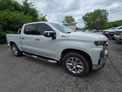 Used 2022 Chevrolet Silverado 1500 LTZ w/ LTZ Premium Package AWD/4WD image 11