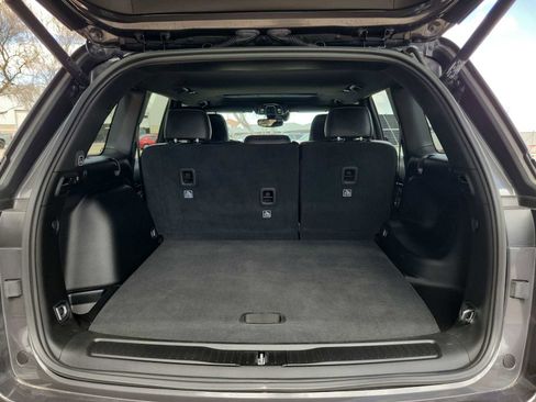 Used 2023 Jeep Grand Cherokee Altitude image 15