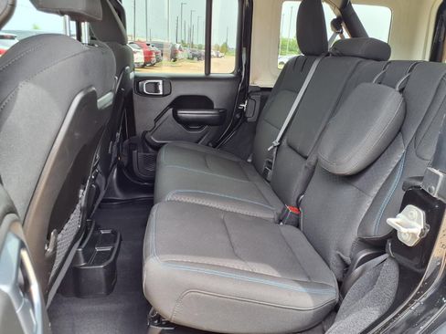 Used 2024 Jeep Wrangler Unlimited Rubicon 4xe AWD/4WD image 25