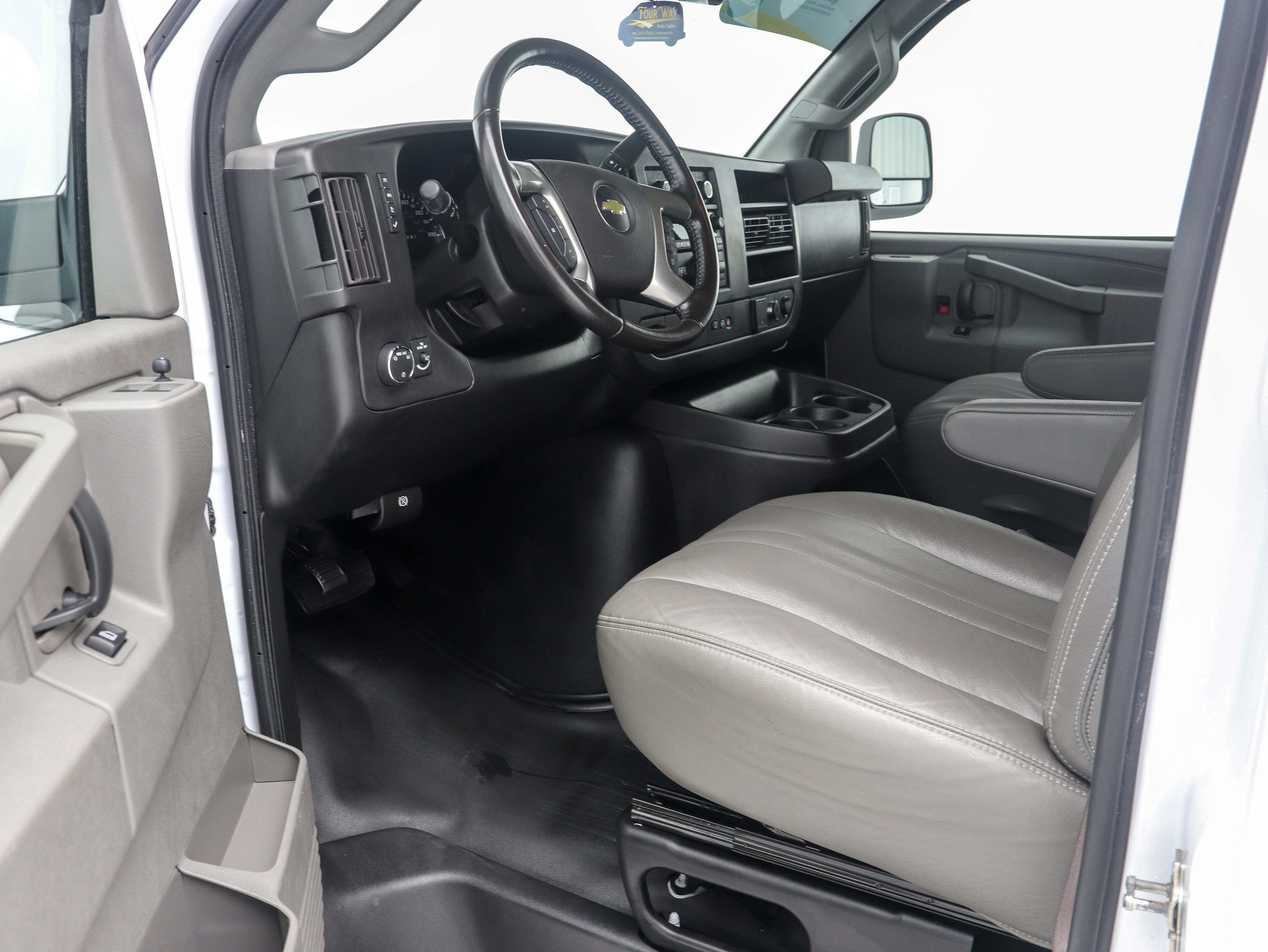 Used 2017 Chevrolet Express 3500 LS w/ Cold Climate Package RWD image 16