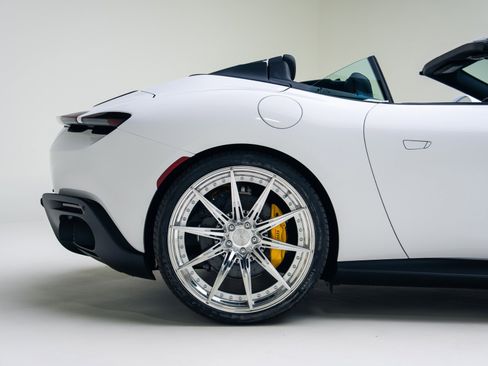 Used 2025 Ferrari Roma image 21