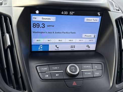 Used 2018 Ford Escape SE w/ SE Sport Appearance Package image 18