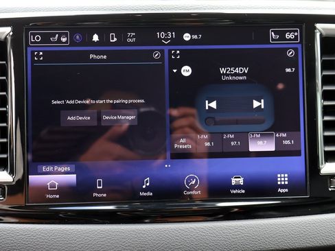 Used 2023 Chrysler Pacifica Touring-L image 50