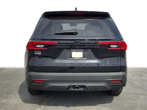 Used 2024 Toyota Grand Highlander AWD image 11