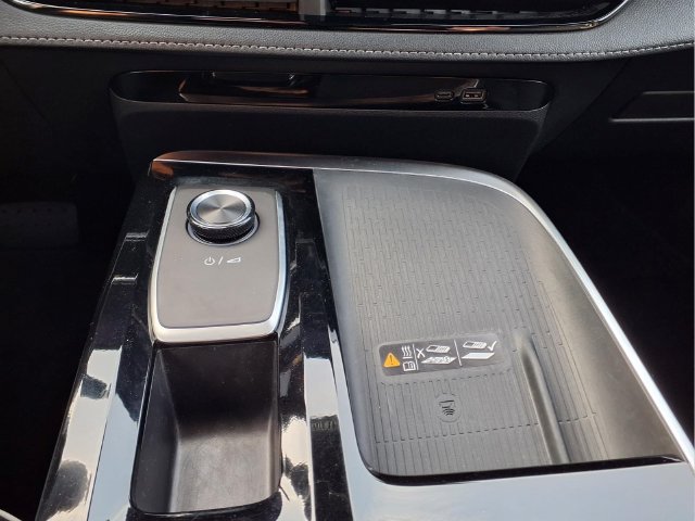 Used 2026 Buick Enclave Preferred w/ Power Package FWD image 24