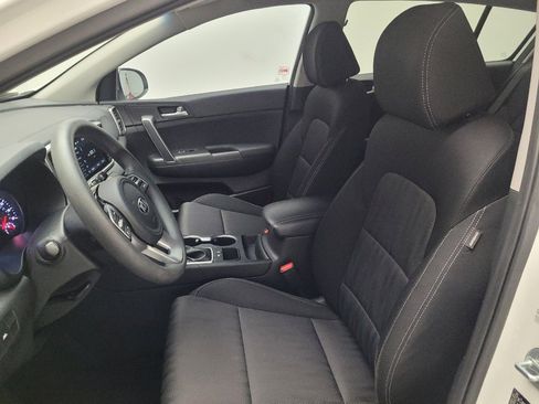 Used 2020 Kia Sportage LX image 17