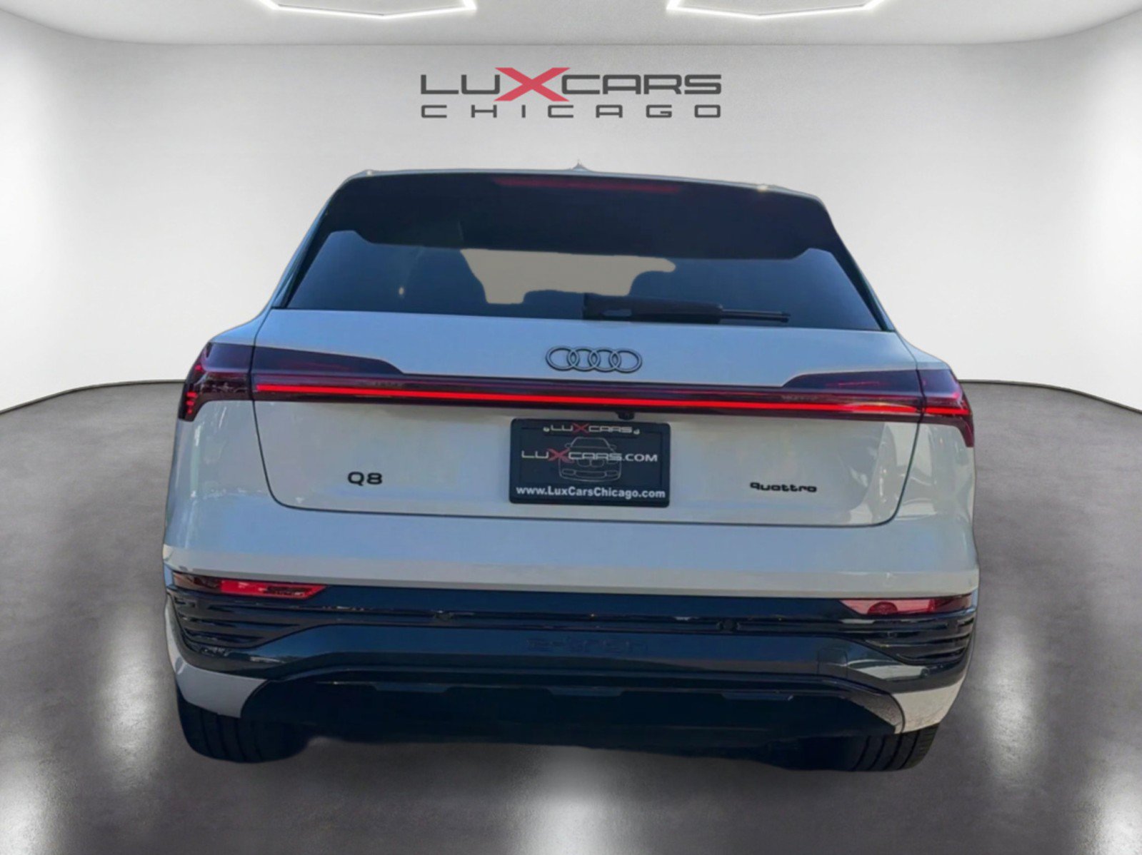 Used 2024 Audi Q8 e-tron Premium Plus w/ Premium Plus Package AWD/4WD image 6
