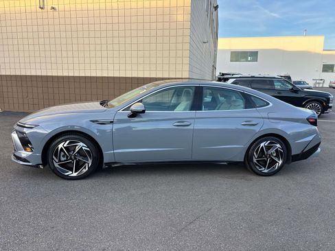 Certified 2024 Hyundai Sonata SEL w/ Convenience Package image 2