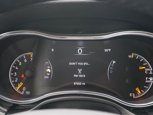 Used 2019 Jeep Grand Cherokee Limited AWD/4WD image 25