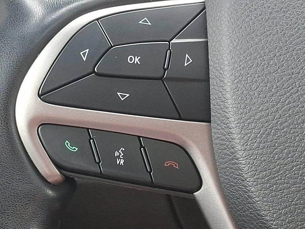 Used 2022 Jeep Grand Cherokee Laredo X AWD/4WD image 24