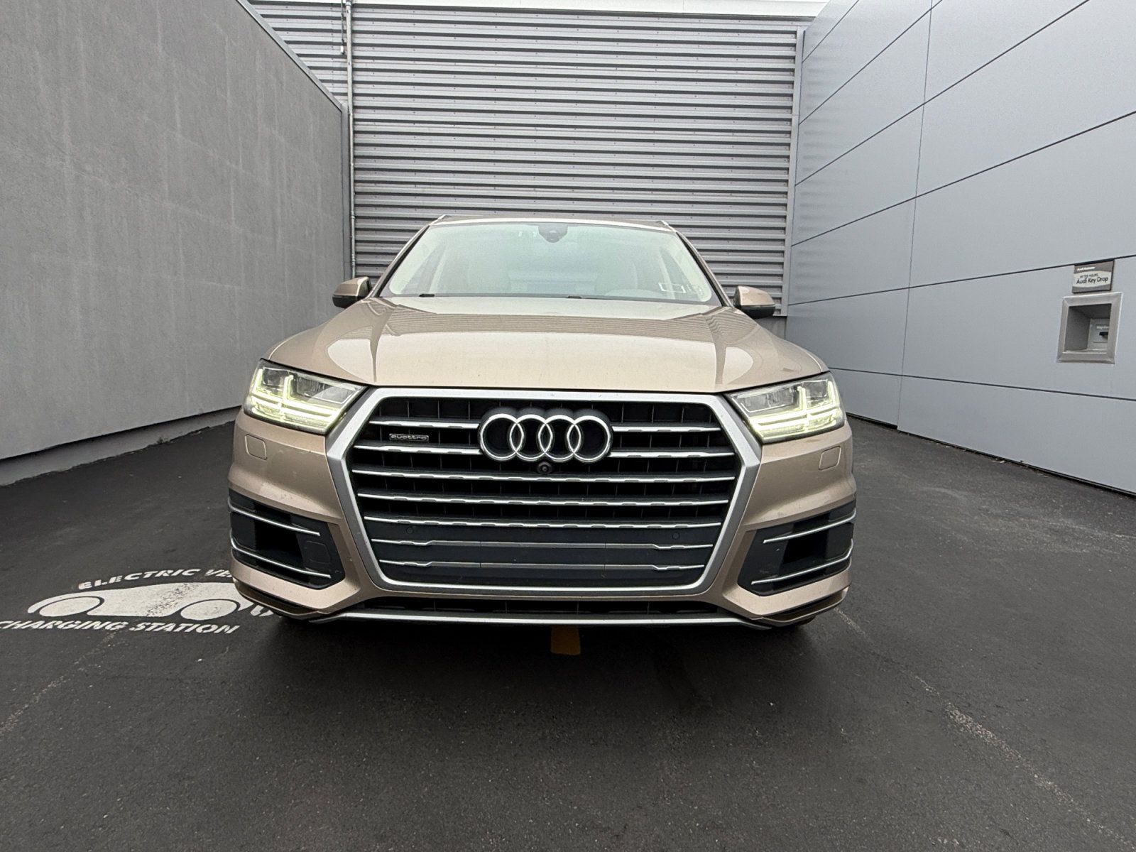 Used 2019 Audi Q7 3.0T Premium Plus w/ Premium Plus Package AWD/4WD image 6