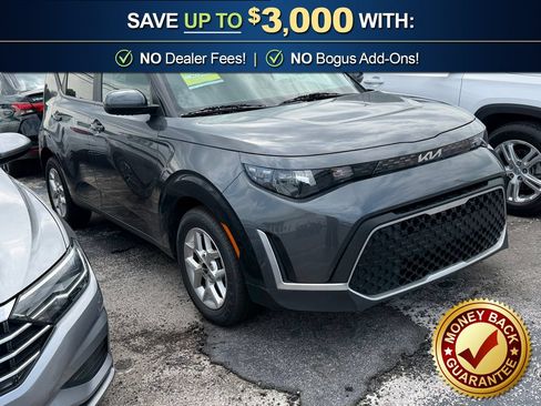 Used 2023 Kia Soul LX w/ LX Technology Package FWD image 1
