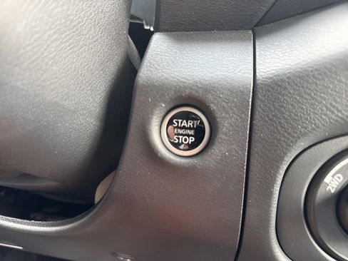 Used 2023 Nissan Frontier SV image 20