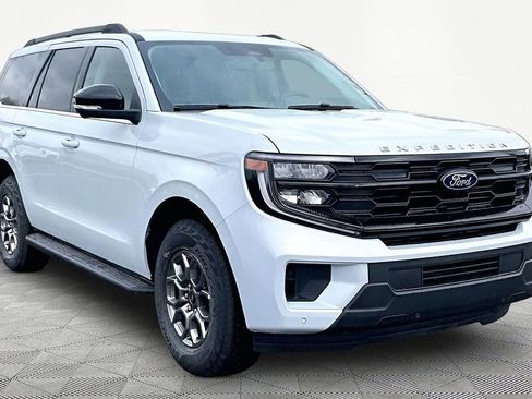 New 2026 Ford Expedition Active image 1