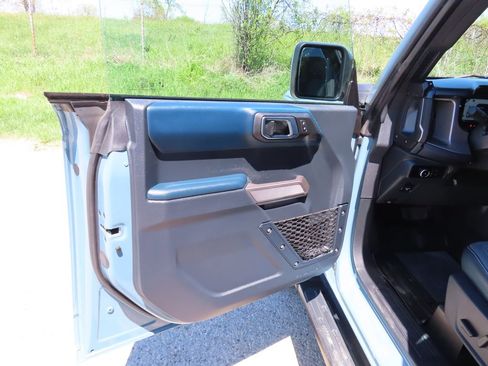 Used 2023 Ford Bronco Outer Banks AWD/4WD image 25