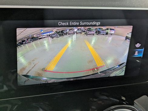 Certified 2021 Mercedes-Benz GLB 250 w/ Premium Package image 13