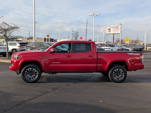 Used 2021 Toyota Tacoma TRD Sport image 5