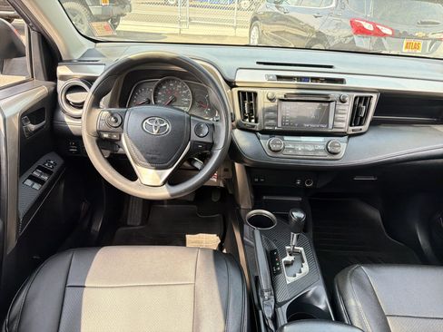 Used 2014 Toyota RAV4 XLE AWD/4WD image 10