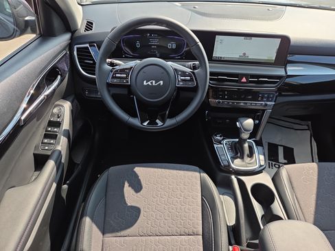 Used 2026 Kia Seltos S FWD image 9