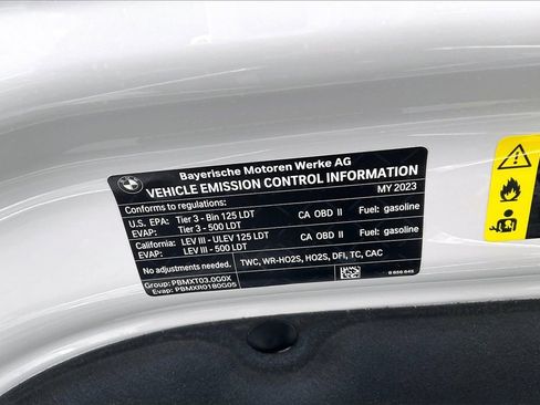 Used 2023 BMW X5 xDrive40i w/ M Sport Package image 31