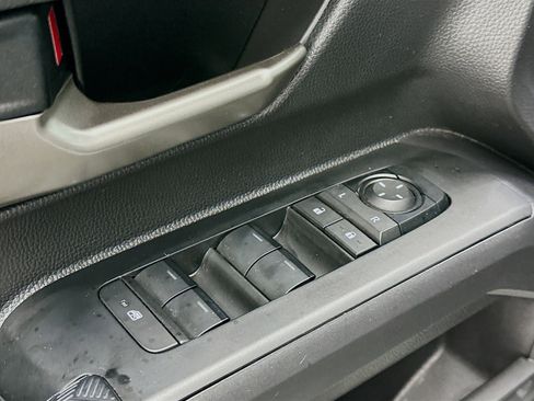 Used 2025 Toyota Tacoma TRD Off-Road image 15