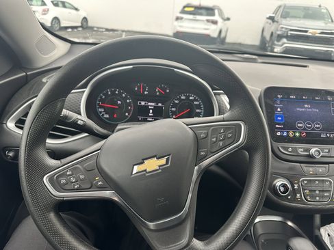 Used 2023 Chevrolet Malibu LT image 16