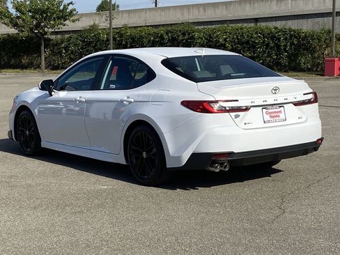 Certified 2026 Toyota Camry SE w/ Convenience Package image 40