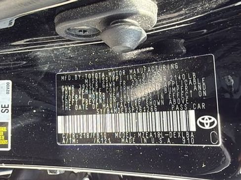Used 2025 Toyota Corolla LE FWD image 24