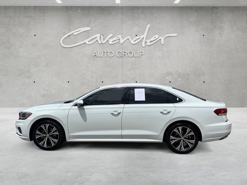 Used 2022 Volkswagen Passat 2.0T SE FWD image 15