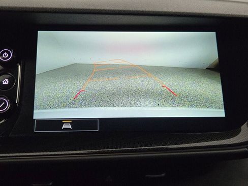 Used 2023 Buick Envision Essence image 29