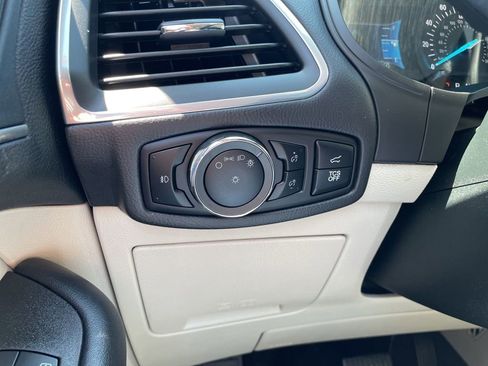 Used 2024 Ford Edge Titanium AWD/4WD image 26