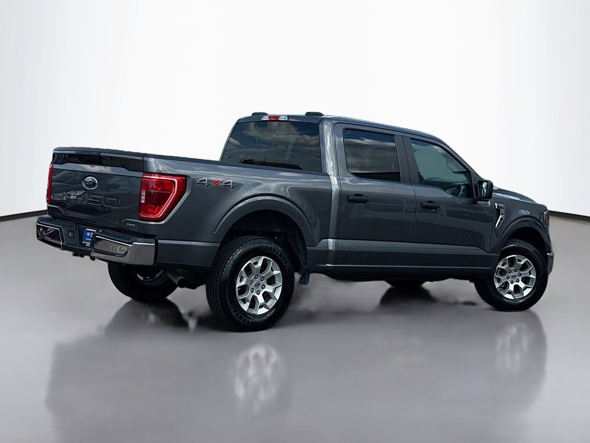 Used 2023 Ford F150 XLT AWD/4WD image 2