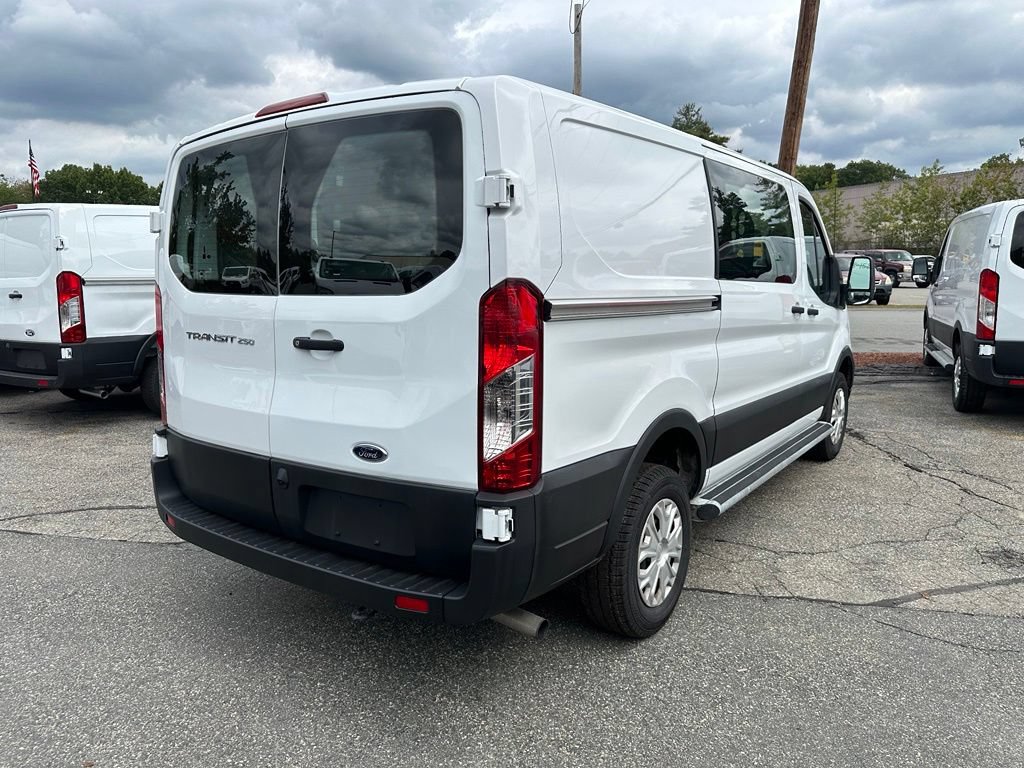 Used 2025 Ford Transit 250 Low Roof w/ Exterior Upgrade Package RWD image 8