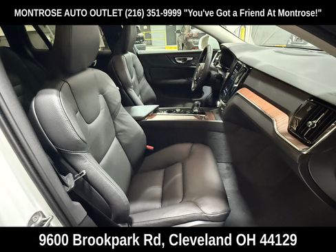 New 2026 Volvo V60 B5 Cross Country Plus w/ Protection Package Premier image 17