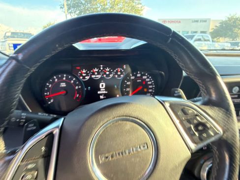 Used 2018 Chevrolet Camaro SS RWD image 7