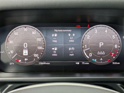 Used 2024 Land Rover Defender 90 S image 18